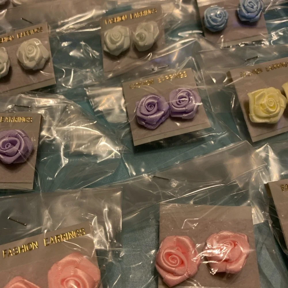 NEW Girls Earrings Pastel Flower Lot of 24 Pairs